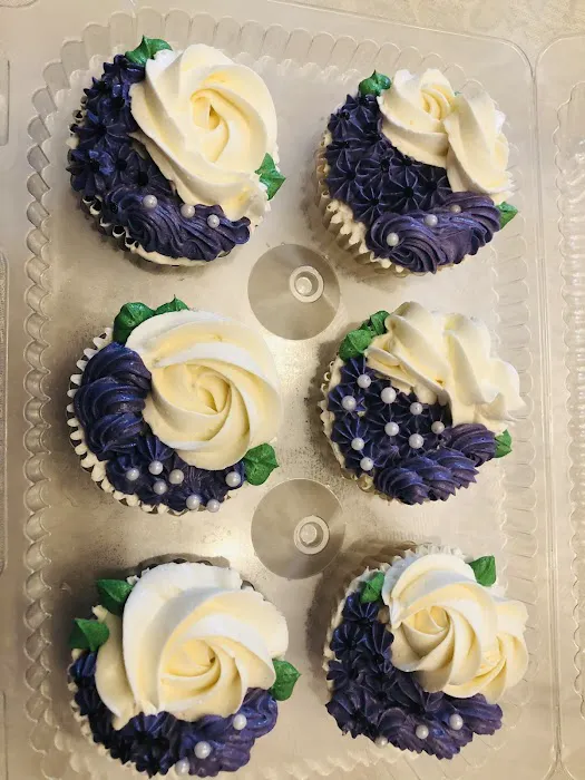 Em’s Cupcakes & Delicacies LLC Picture 5