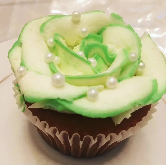 Em’s Cupcakes & Delicacies LLC Picture 1