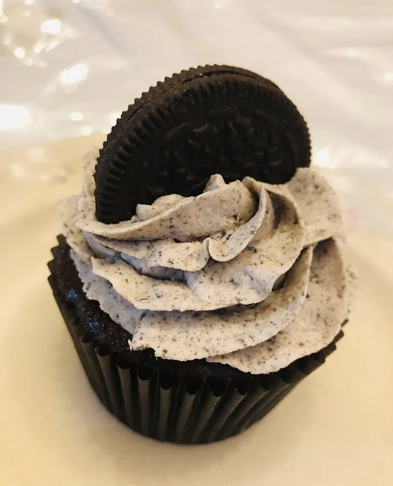 Em’s Cupcakes & Delicacies LLC Picture 7