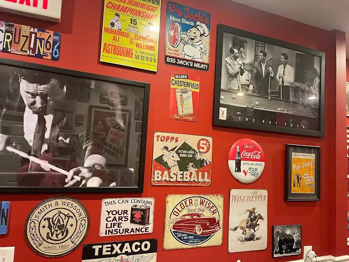 Muggsy's Sweet Shoppe Picture 6