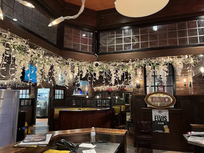 UNO Pizzeria & Grill Picture 3