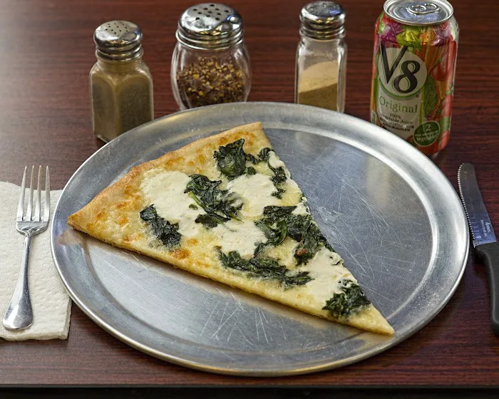 Nonno’s Pizzeria Deli & Catering Picture 8