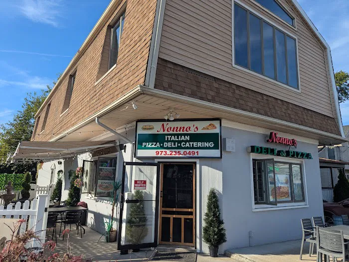Nonno’s Pizzeria Deli & Catering Picture 2