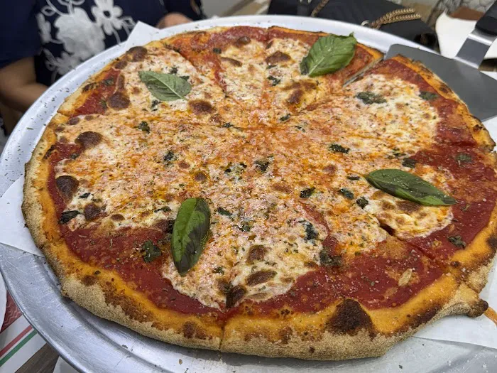 Nonno’s Pizzeria Deli & Catering Picture 3