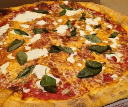 Lucci's Pizza
