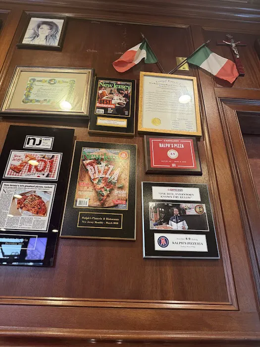 Ralph's Pizzeria Picture 2