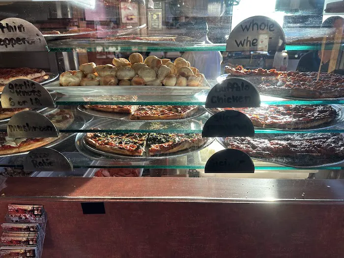 Ralph's Pizzeria Picture 9
