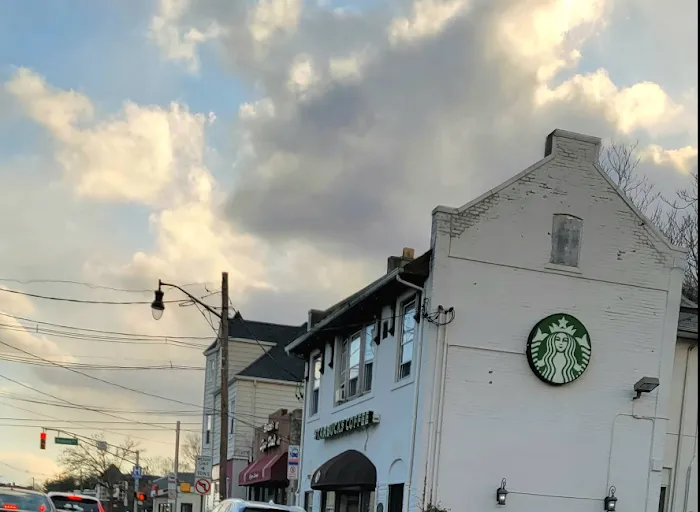 Starbucks Picture 1