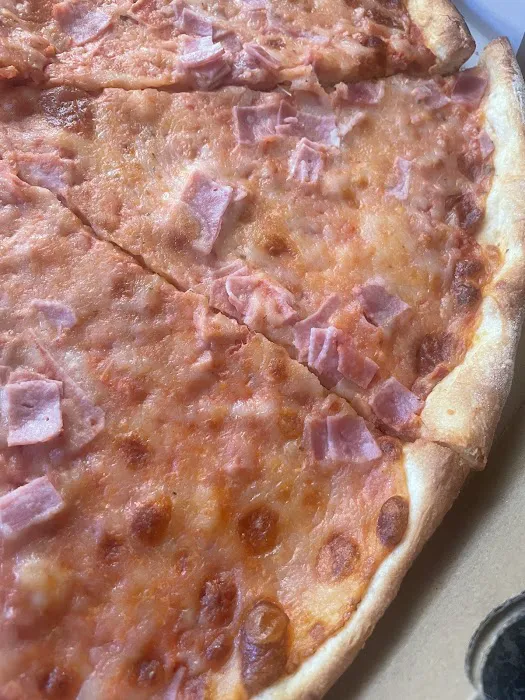 Loue's Place Pizza & Pasta Picture 6