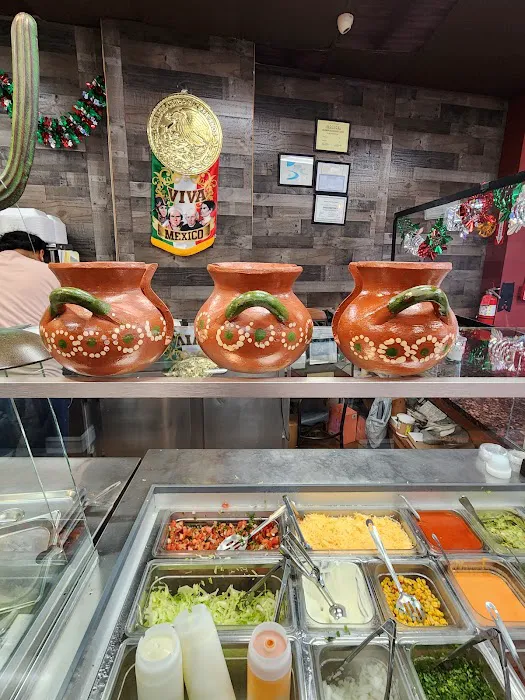 Los Jarros Mexican Grill Restaurant Picture 4