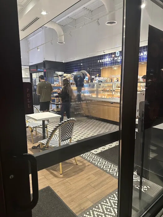 Paris Baguette Picture 9