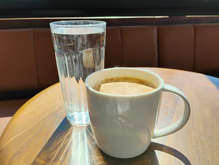Starbucks Picture 3