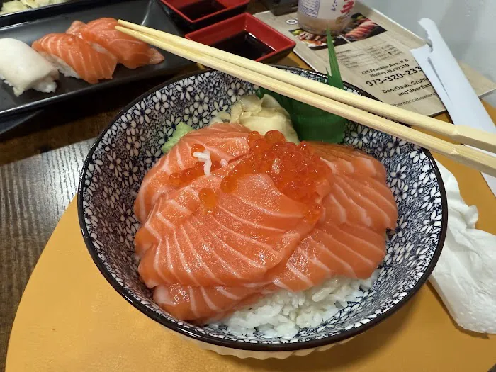 Obento Rice Bowl & Sushi Picture 3
