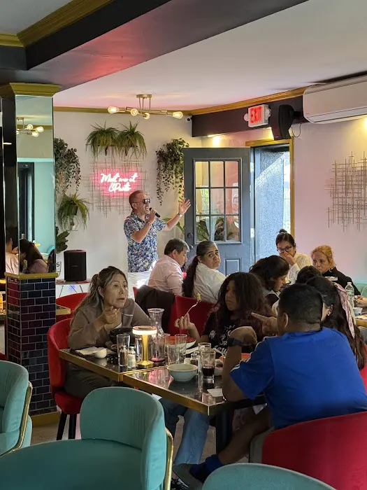 L’Punto Bar & Restaurant Picture 3