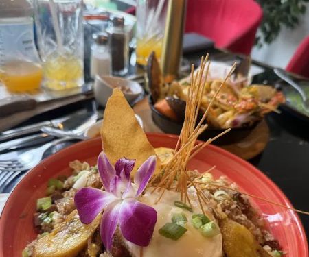 Lu2019Punto Bar & Restaurant