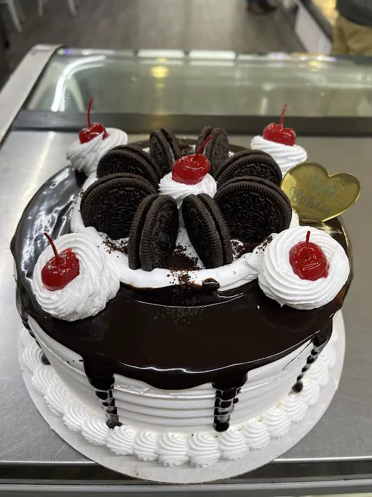 El Fenix Bakery II Picture 5