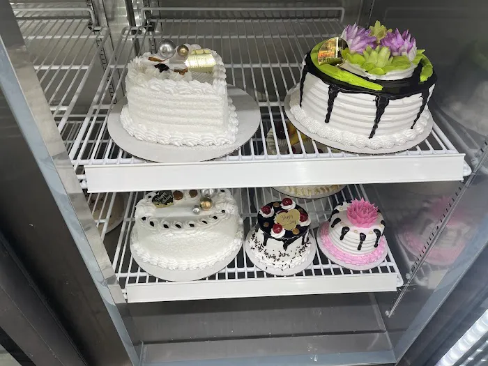 El Fenix Bakery II Picture 8