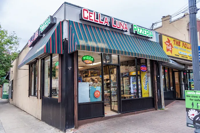 Cella Luna Pizzeria Picture 5