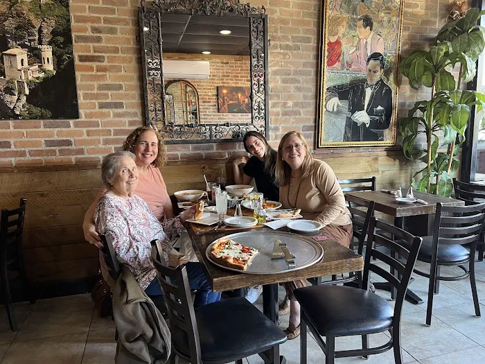 Bella Trattoria E Pizzeria 🇮🇹 Picture 1