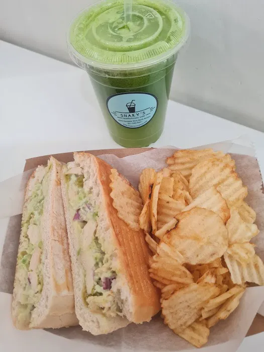 Shaky's Juicebar & Cafe Picture 9
