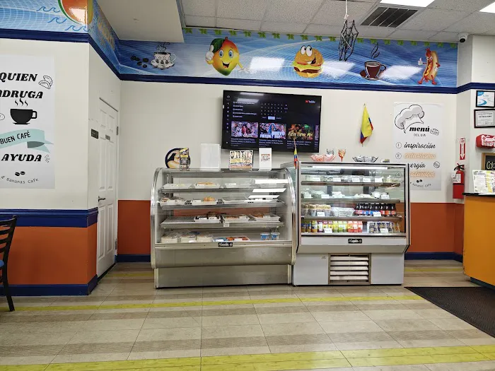 Mango and Bananas Cafe Picture 5