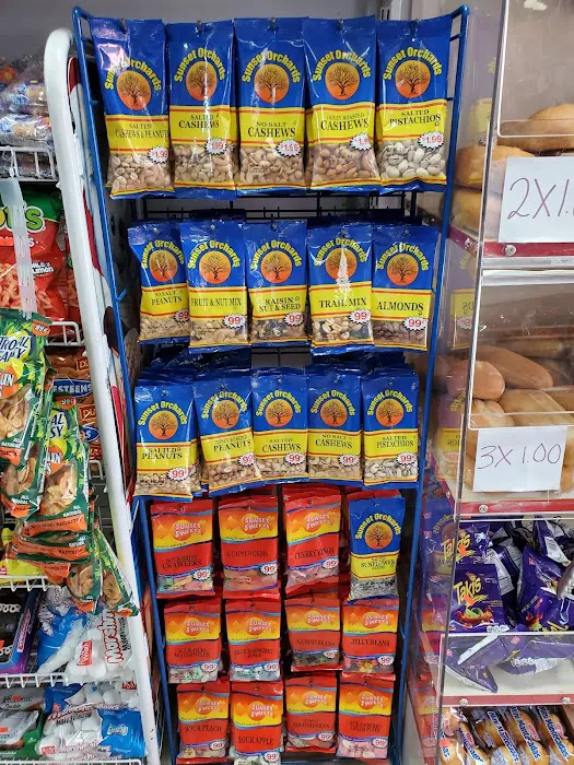 A&J Grocery Deli Picture 6