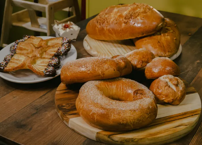CrisPanchos Bakery & Restaurant Picture 6
