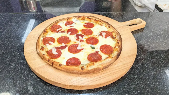 Gio's Pizza y restaurante Picture 6