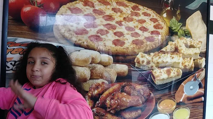 Little Caesars Pizza Picture 6