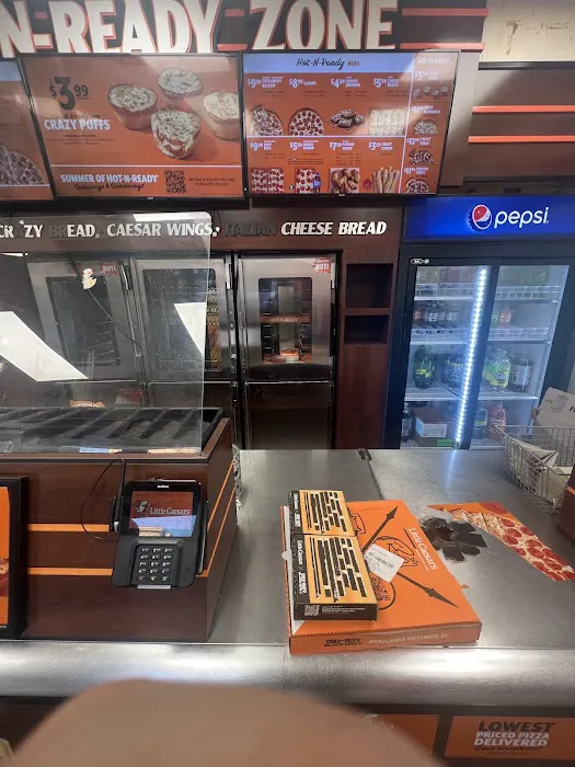 Little Caesars Pizza Picture 9