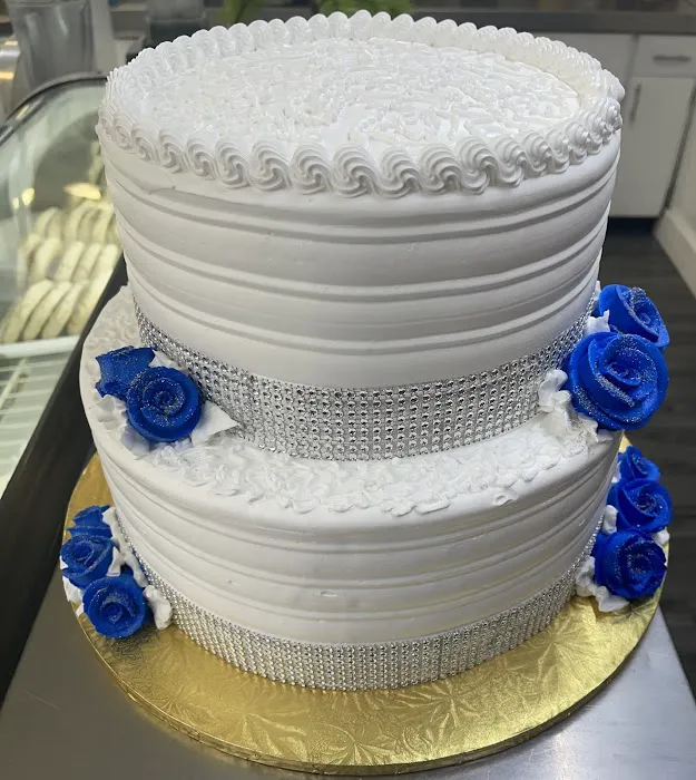 El Fenix Bakery Picture 5