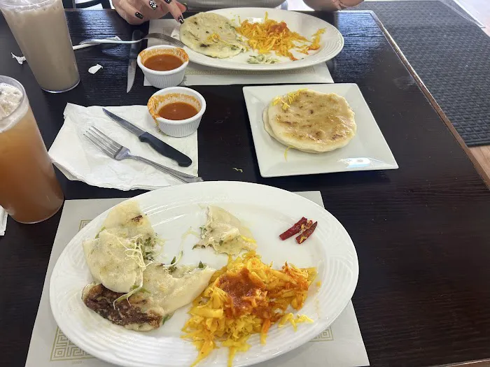 Niña Tere Pupusería & Cocina Salvadoreña Picture 3