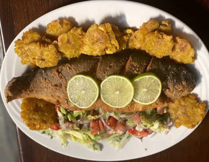 BOCADITO CUENCANO RESTAURANT Picture 4