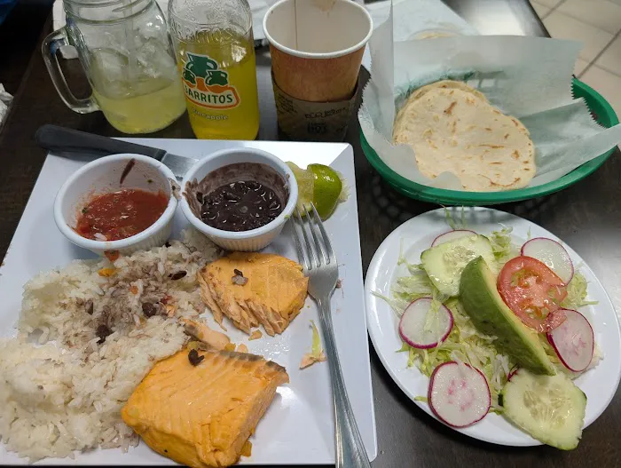Danna Restaurant Picture 2