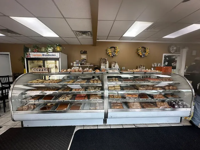 Alicia's Bakery Picture 9