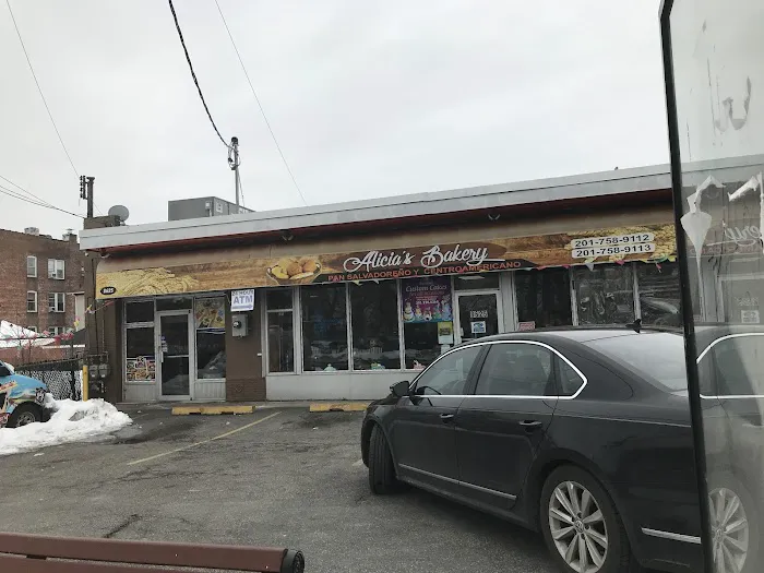 Alicia's Bakery Picture 2