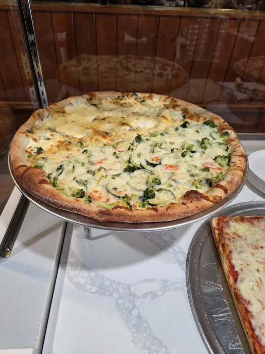 Gandolfo Pizzeria & Restaurant Picture 7