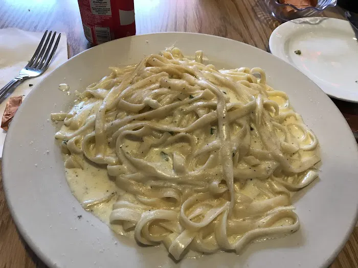 Gandolfo Pizzeria & Restaurant Picture 2