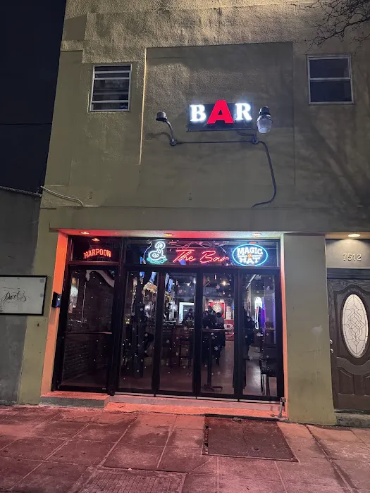 The bar Picture 1