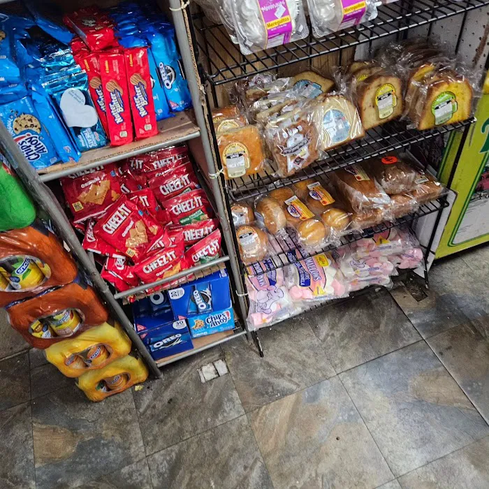 La Fuente Deli Grocery Picture 2