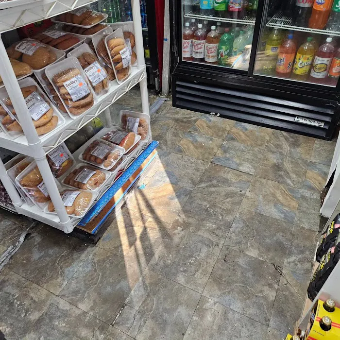 La Fuente Deli Grocery Picture 3