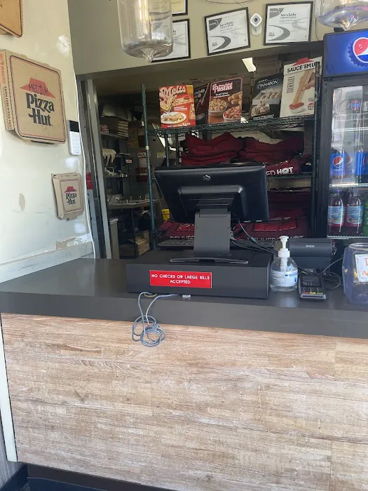 Pizza Hut Picture 9