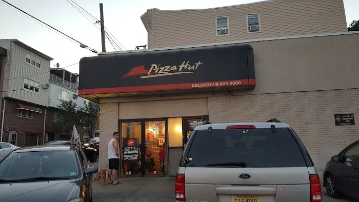 Pizza Hut Picture 2