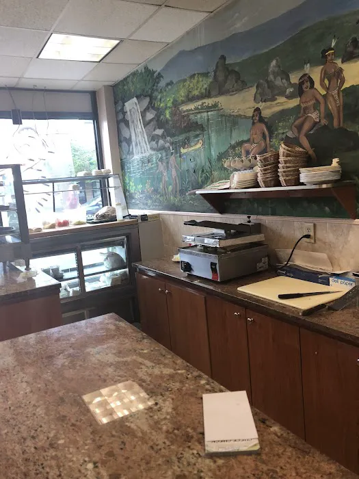 Gilberto's Cafeteria Picture 1