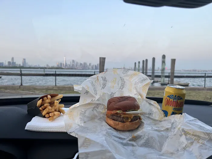 Savage Burger Food Truck Picture 5