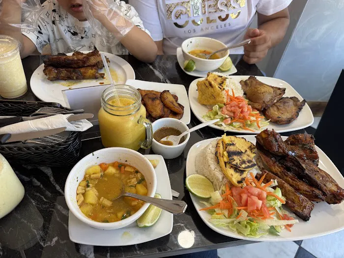 COSTILLAS COLOMBIAN GRILL Picture 2