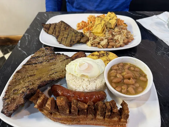 COSTILLAS COLOMBIAN GRILL Picture 6