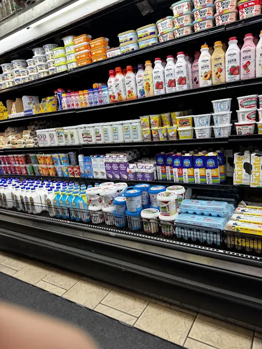 Bratek Deli Picture 10