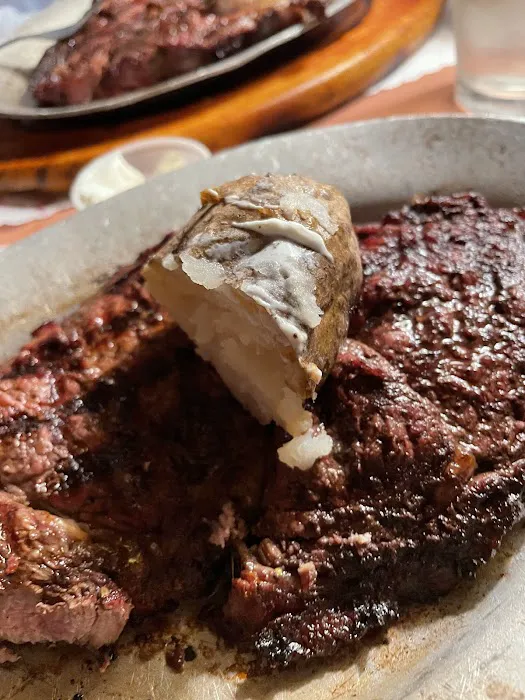 Kathie and Glenn’s Steakhouse Picture 10