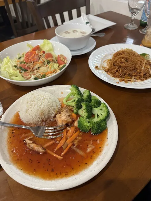 Areena Thai Cuisine Picture 1